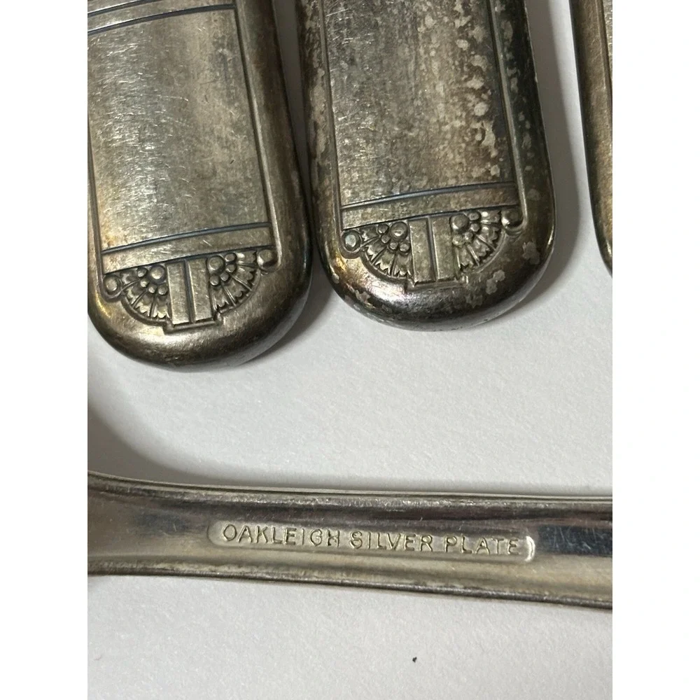 LOT OF 24PC Oakleigh Royal York Silverplate Tudor Flatware Oneida Community 1937